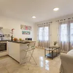 Διαμέρισμα Rolycar 203 *